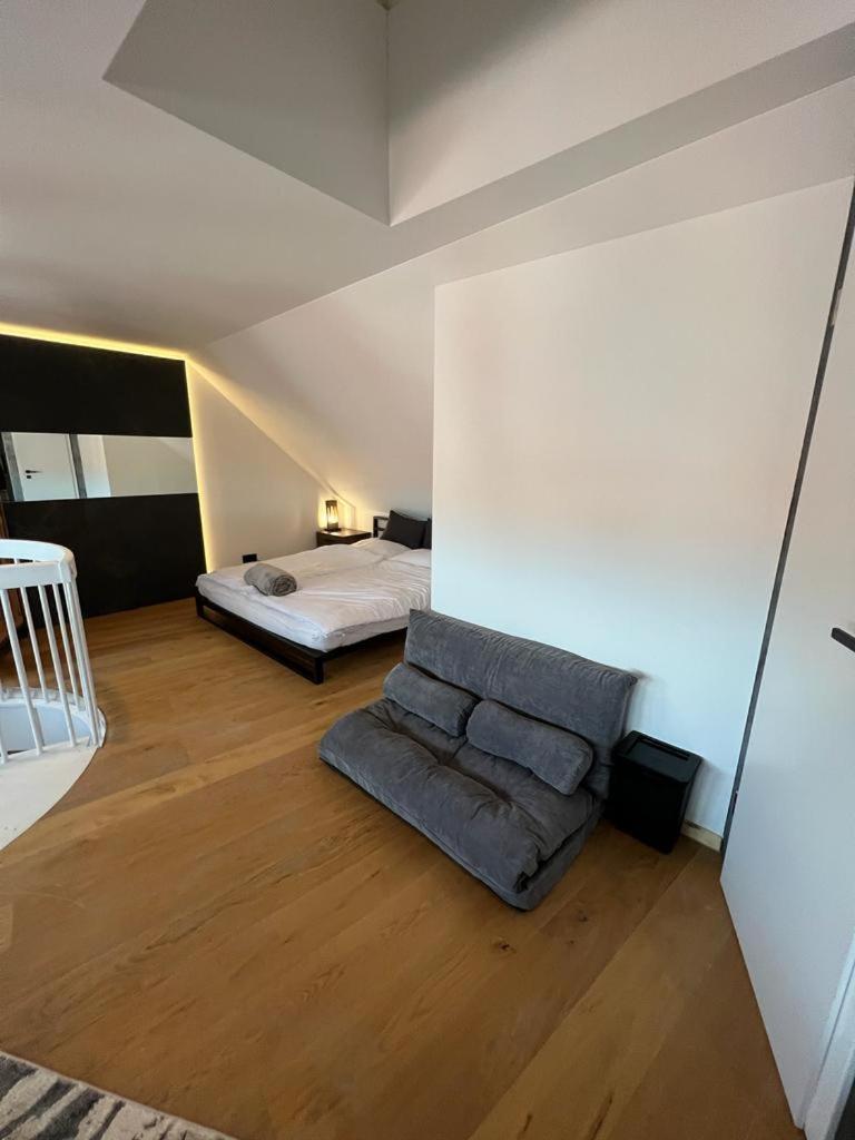 Unique Oldtown Apartment / Loft Нюрнберг Экстерьер фото
