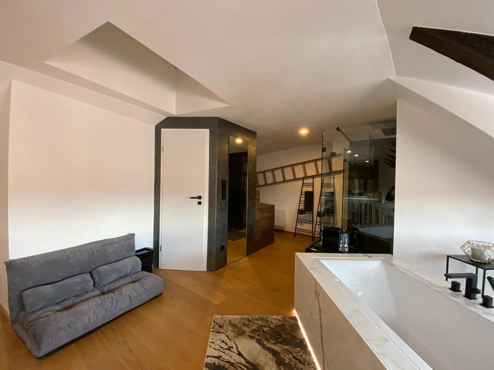 Unique Oldtown Apartment / Loft Нюрнберг Экстерьер фото